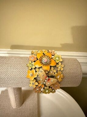 Vintage Statement Enamel Flower Hinged Bangle